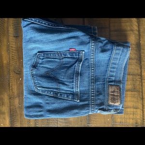 Levi straight leg vintage cut